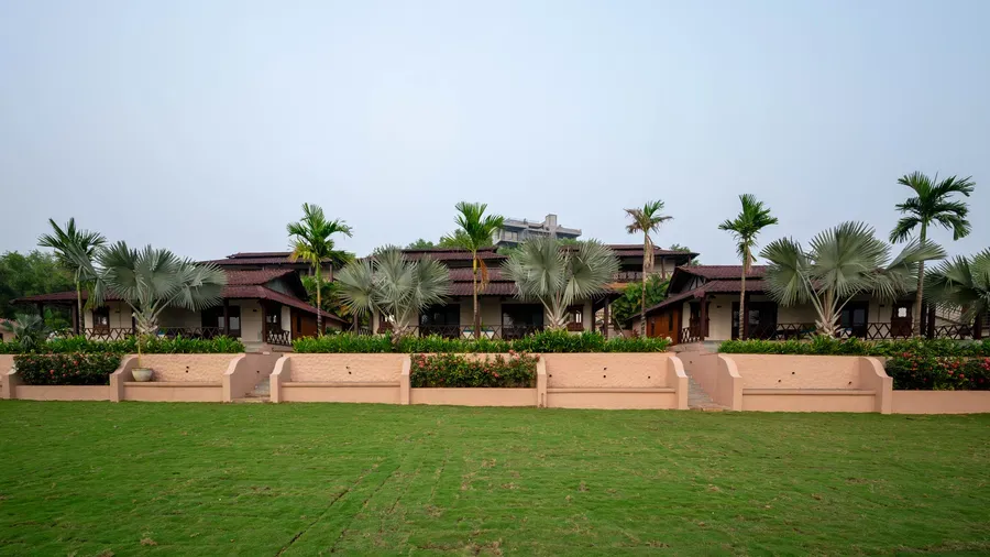 Serenity Lake Resort Exterior